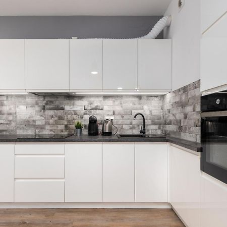 Rakowska 14A 1 Bedroom By Homeprime 바르샤바 외부 사진