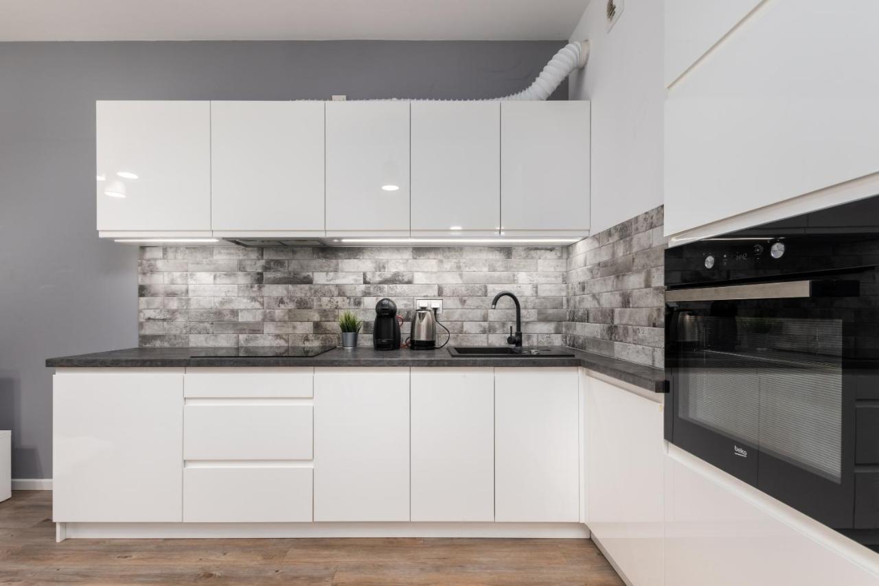 Rakowska 14A 1 Bedroom By Homeprime 바르샤바 외부 사진